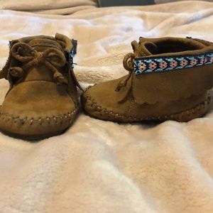 Genuine Kids size 2 Moccasins